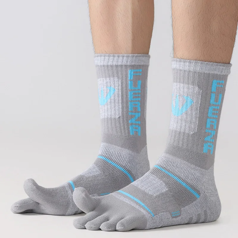 4/8 Pairs Mans Sport Five Fing - Toe Sock Split 评论和价格